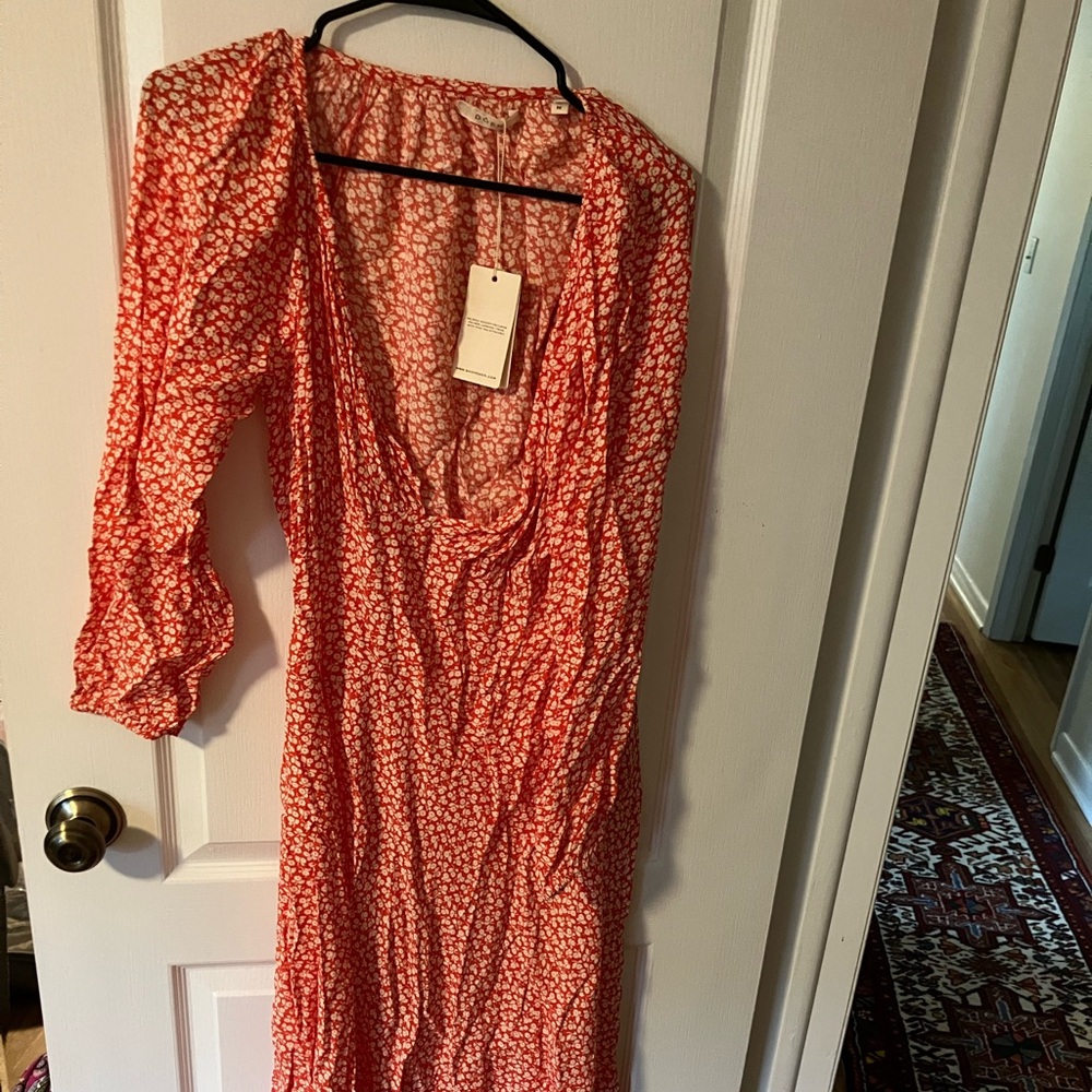 Doen flower Maxi Dress —incredibly flattering - Picture 3 of 3